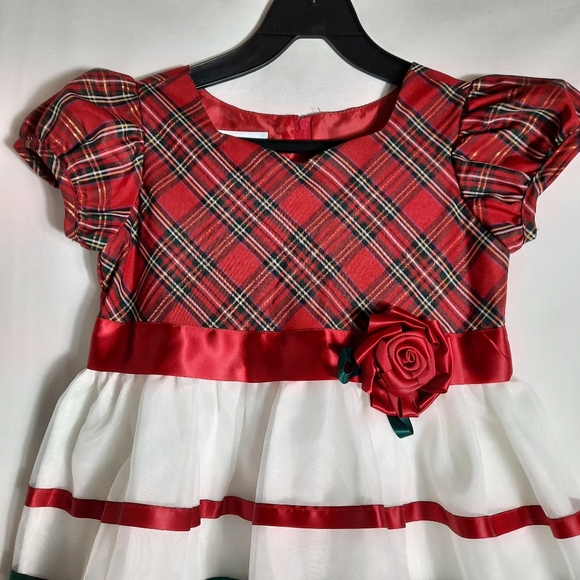 Girl's Dress - Picture 3 of 7